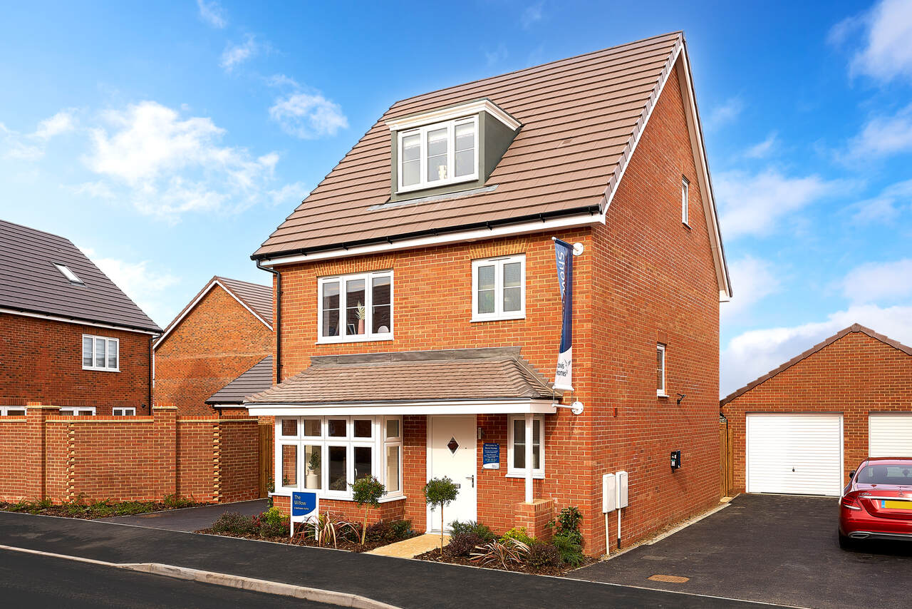 Houses for sale in Shinfield Shinfield Meadows Bovis Homes